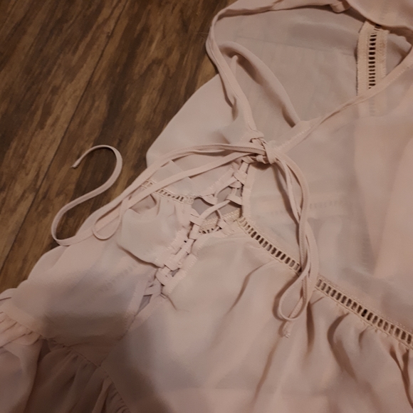 TORRID / 1X / Chiffon Blush Lace Up Side Tank Top - Picture 5 of 10